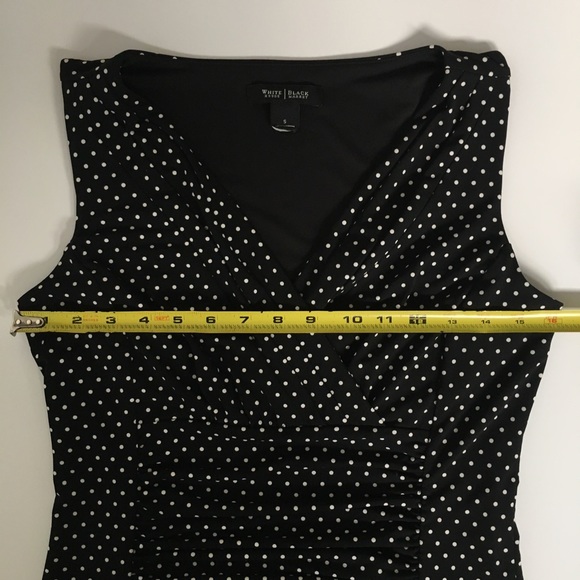 WHBM Small sleeveless V neck blouse, rouched - Picture 6 of 8